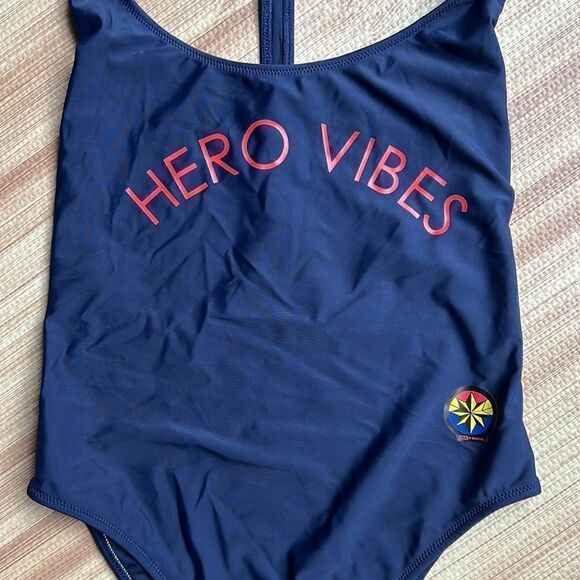 Aerie x Marvel Hero Vibes One Piece Swimsuit - Picture 5 of 11